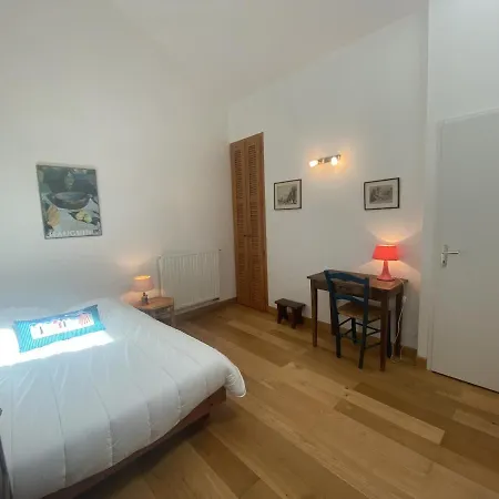 Renovee A Fouras: 2 Ch + Mezzanine, Proche Plage/centre, Jardin Privatif, Equipement Complet - Fr-1-709-64 Σπίτι διακοπών