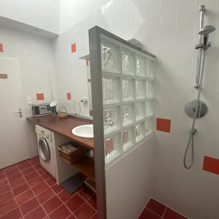 Σπίτι διακοπών Renovee A Fouras: 2 Ch + Mezzanine, Proche Plage/centre, Jardin Privatif, Equipement Complet - Fr-1-709-64 Fouras