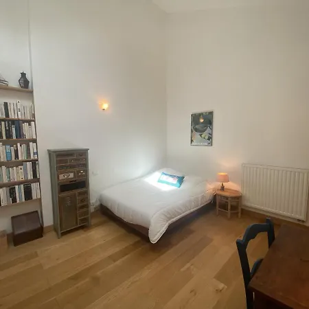 Renovee A Fouras: 2 Ch + Mezzanine, Proche Plage/centre, Jardin Privatif, Equipement Complet - Fr-1-709-64 * Fouras