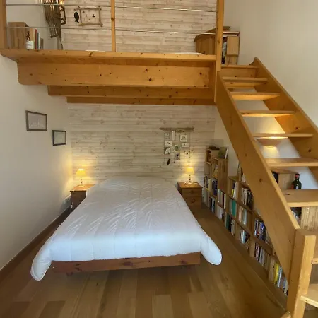 Rénovée à Fouras: 2 Ch + Mezzanine, Proche Plage/centre, Jardin Privatif, équipement Complet - Fr-1-709-64 Fouras