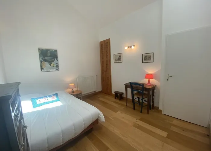 Rénovée à Fouras: 2 Ch + Mezzanine, Proche Plage/centre, Jardin Privatif, équipement Complet - Fr-1-709-64 Hébergement de vacances